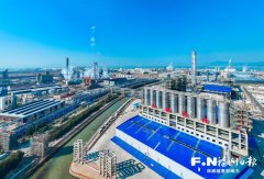 这是一场鞭策经济高质量成长的双向